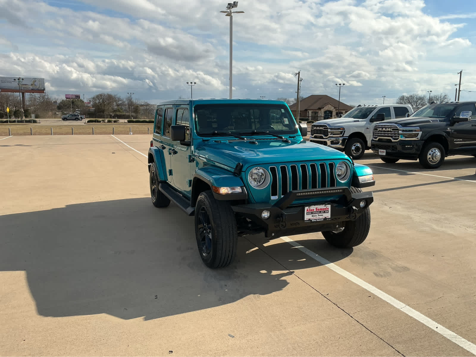Used Car 2020 Jeep Wrangler Unlimited  Sahara For Sale Under $30,000 In Waco, Texas
