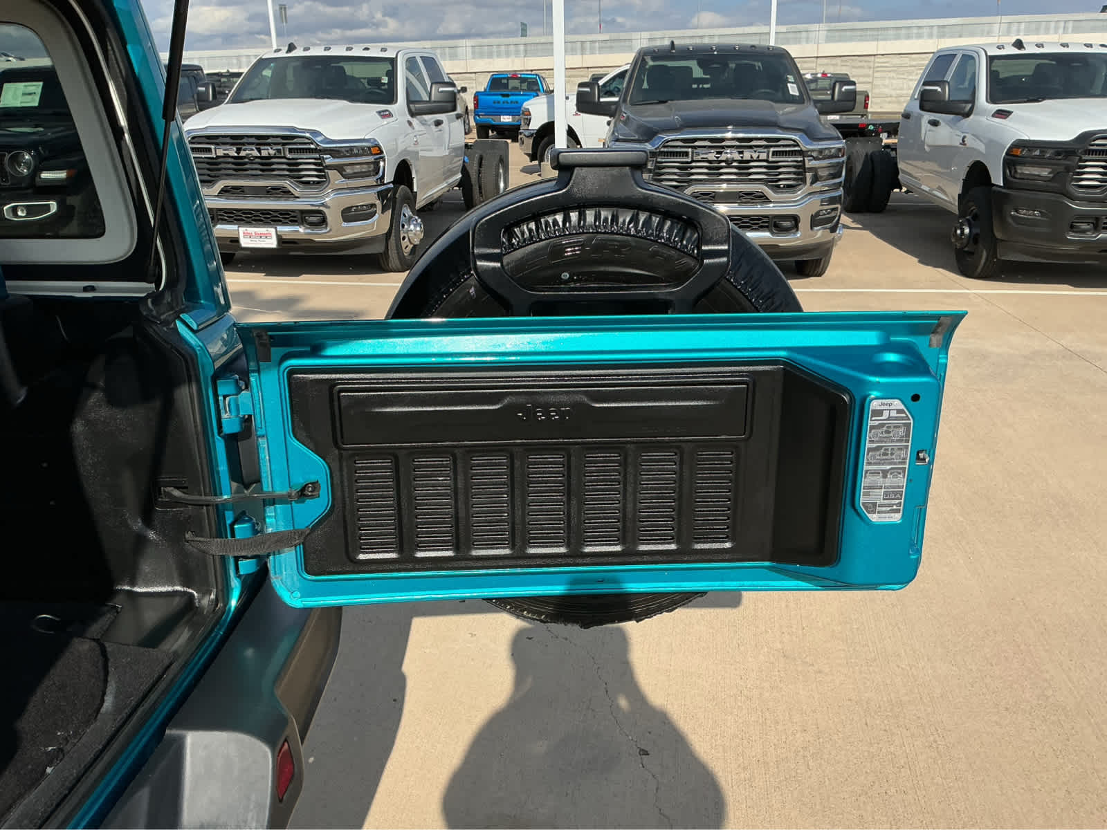 Used Car 2020 Jeep Wrangler Unlimited  Sahara For Sale Under $30,000 In Waco, Texas