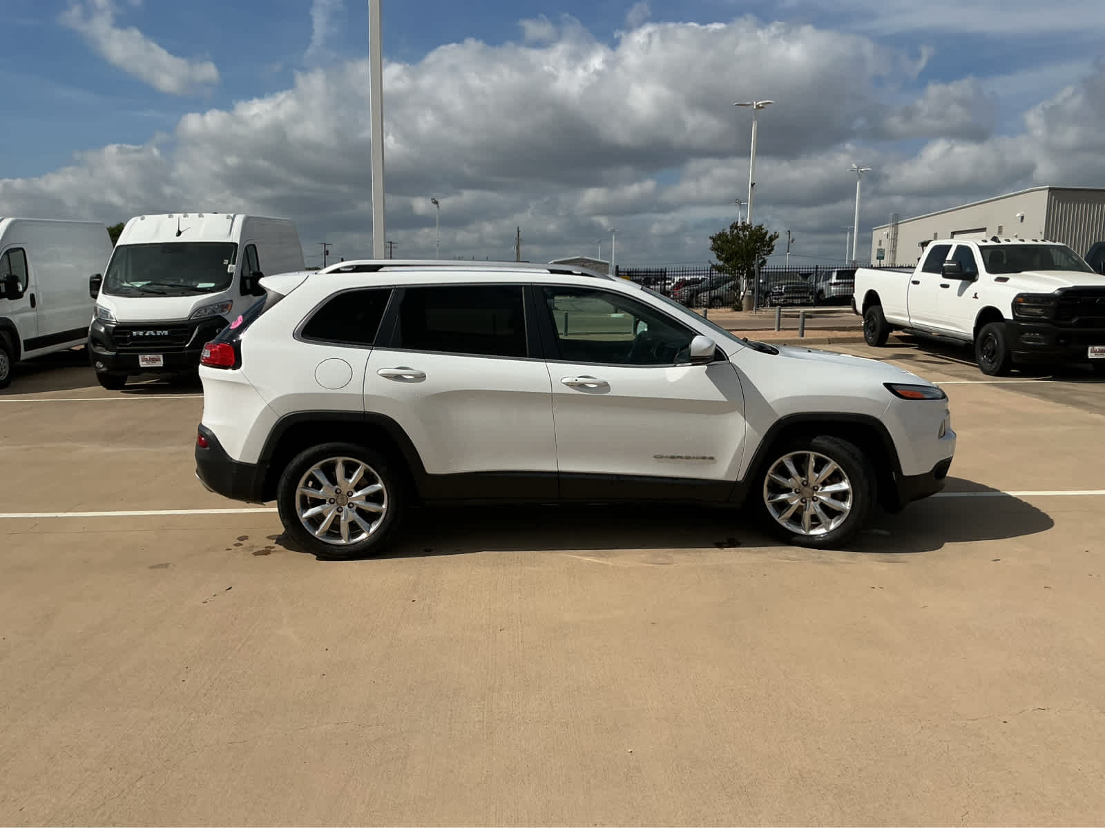 Used Car 2016 Jeep Cherokee  Limited For Sale Under $35,000 In Waco, Texas