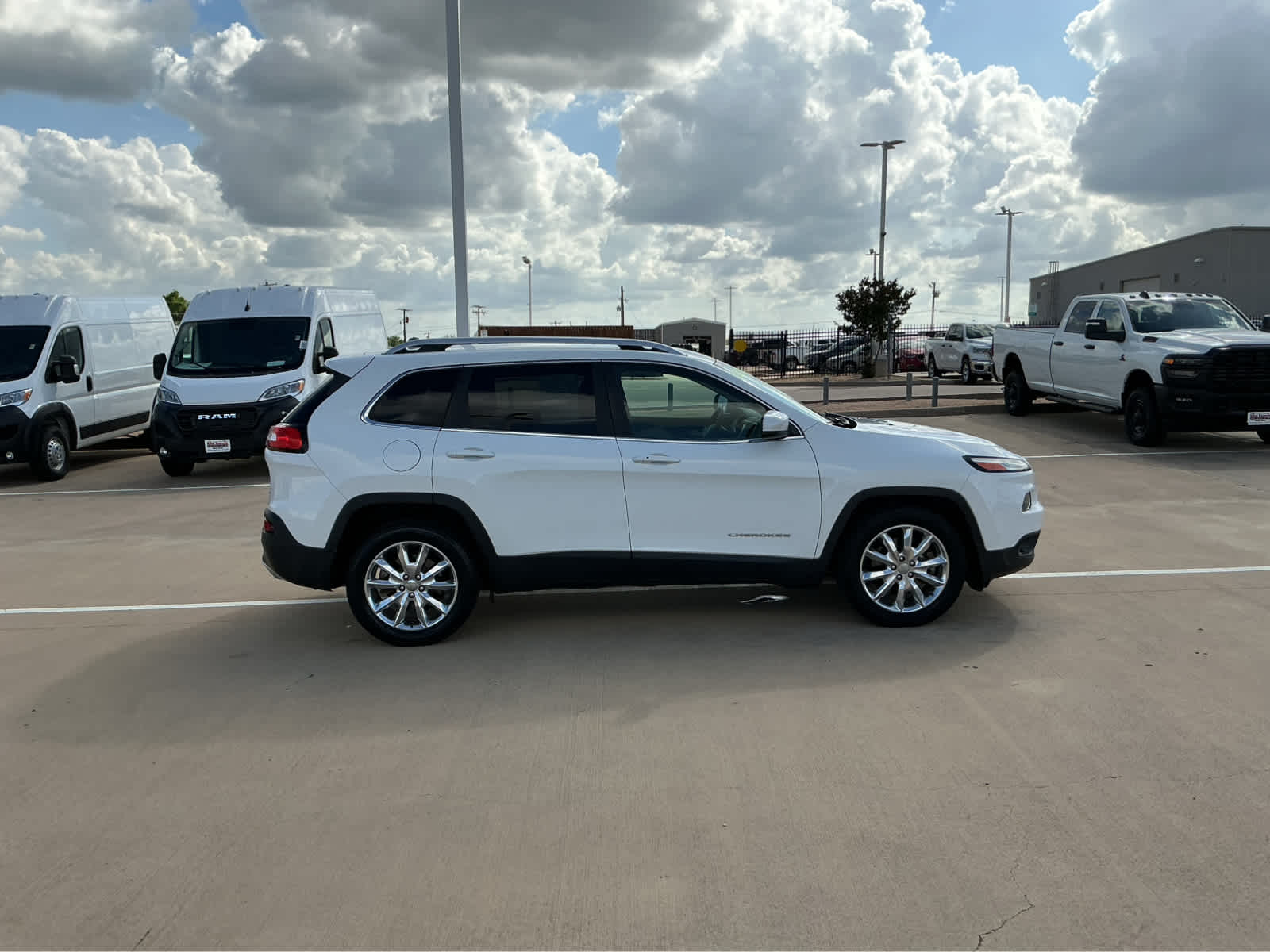 used 2016 Jeep Cherokee car, priced at $13,690
