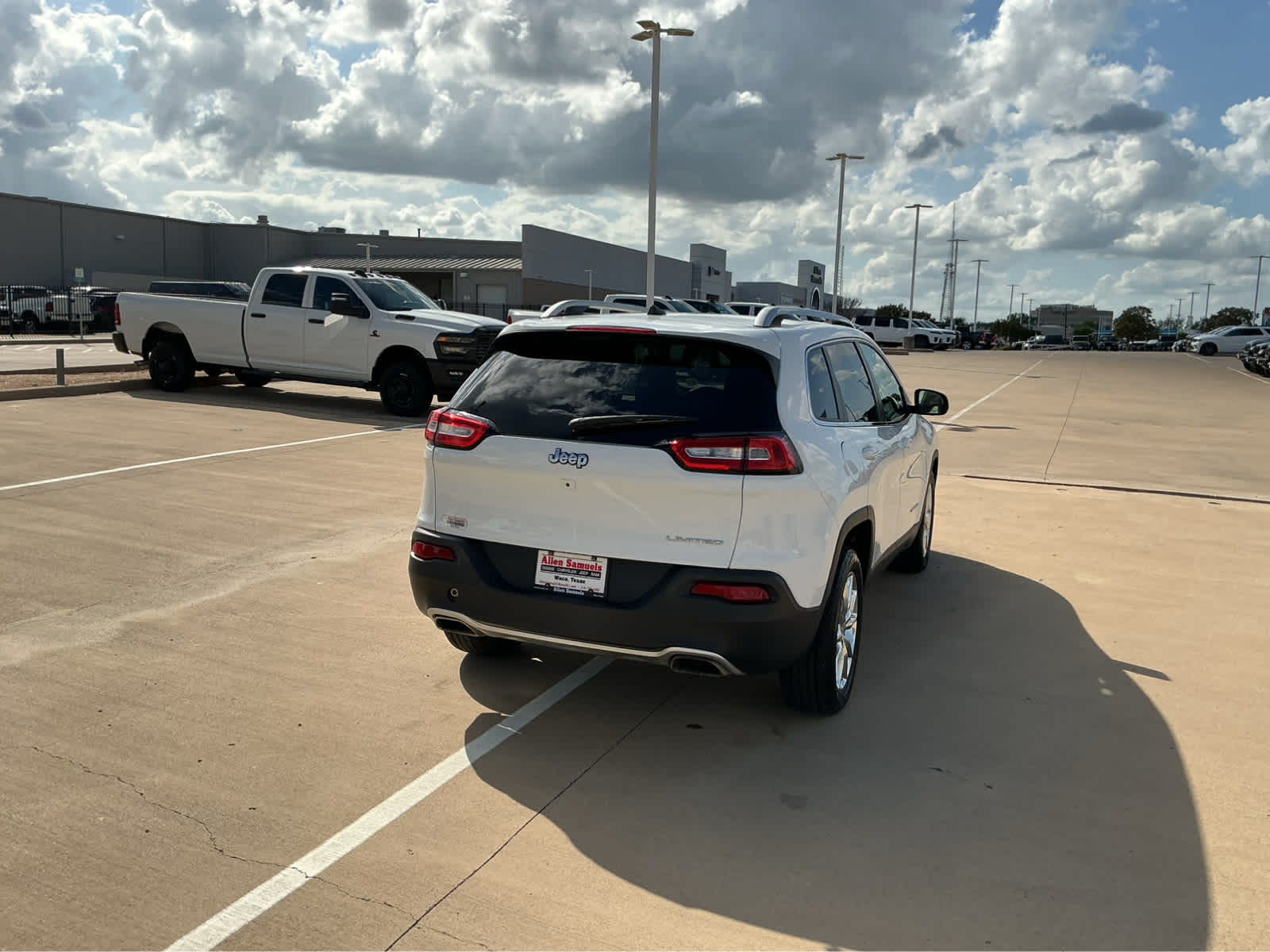 used 2016 Jeep Cherokee car, priced at $13,690