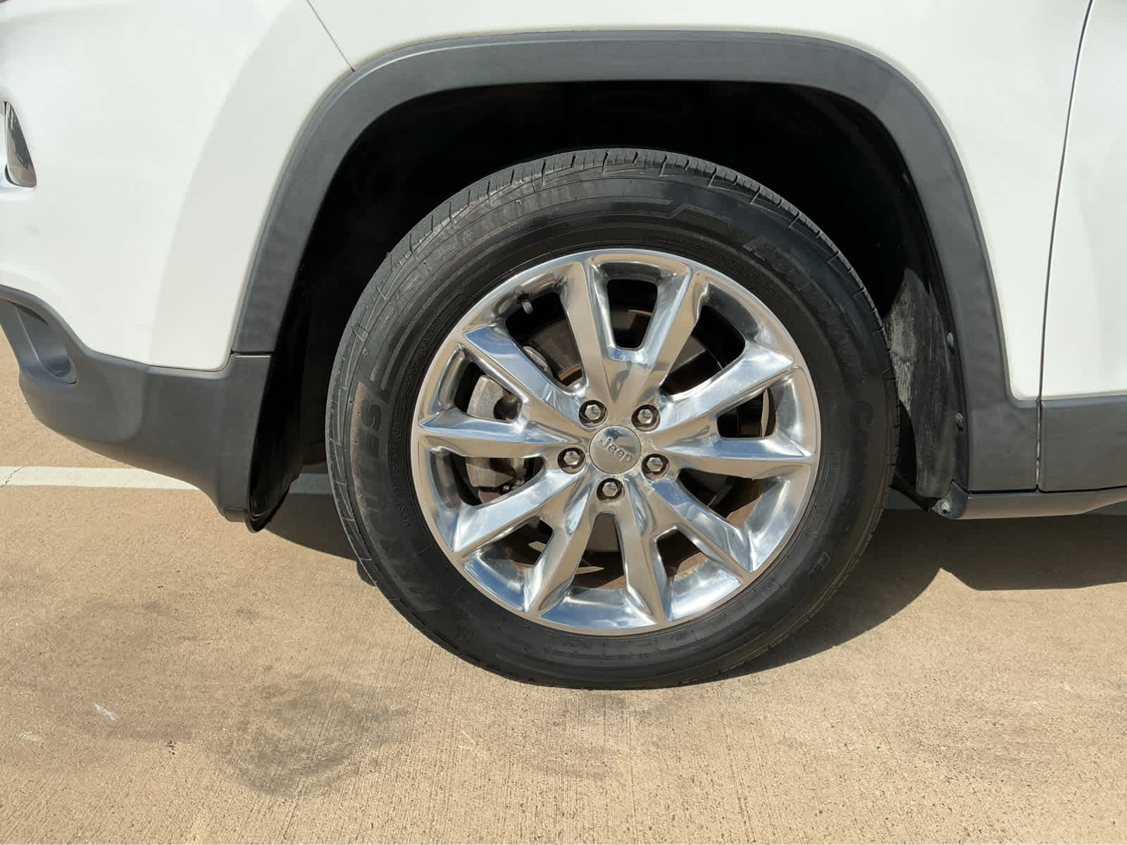 used 2016 Jeep Cherokee car, priced at $13,690