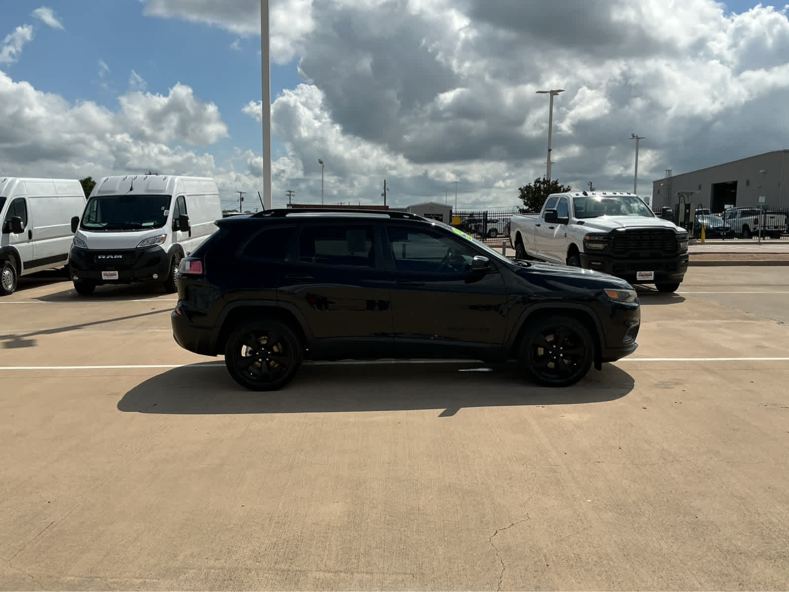 Used Car 2021 Jeep Cherokee  Altitude For Sale Under $20,000 In Waco, Texas