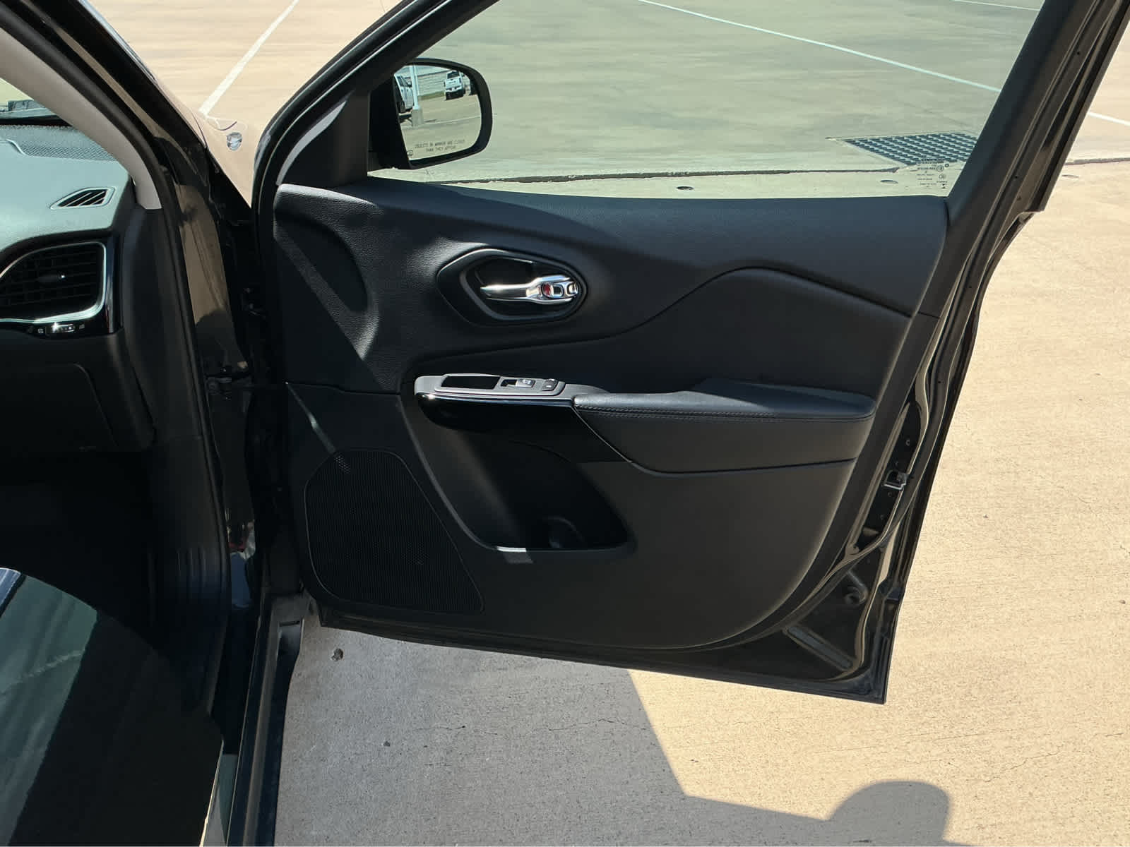 Used Car 2021 Jeep Cherokee  Altitude For Sale Under $20,000 In Waco, Texas