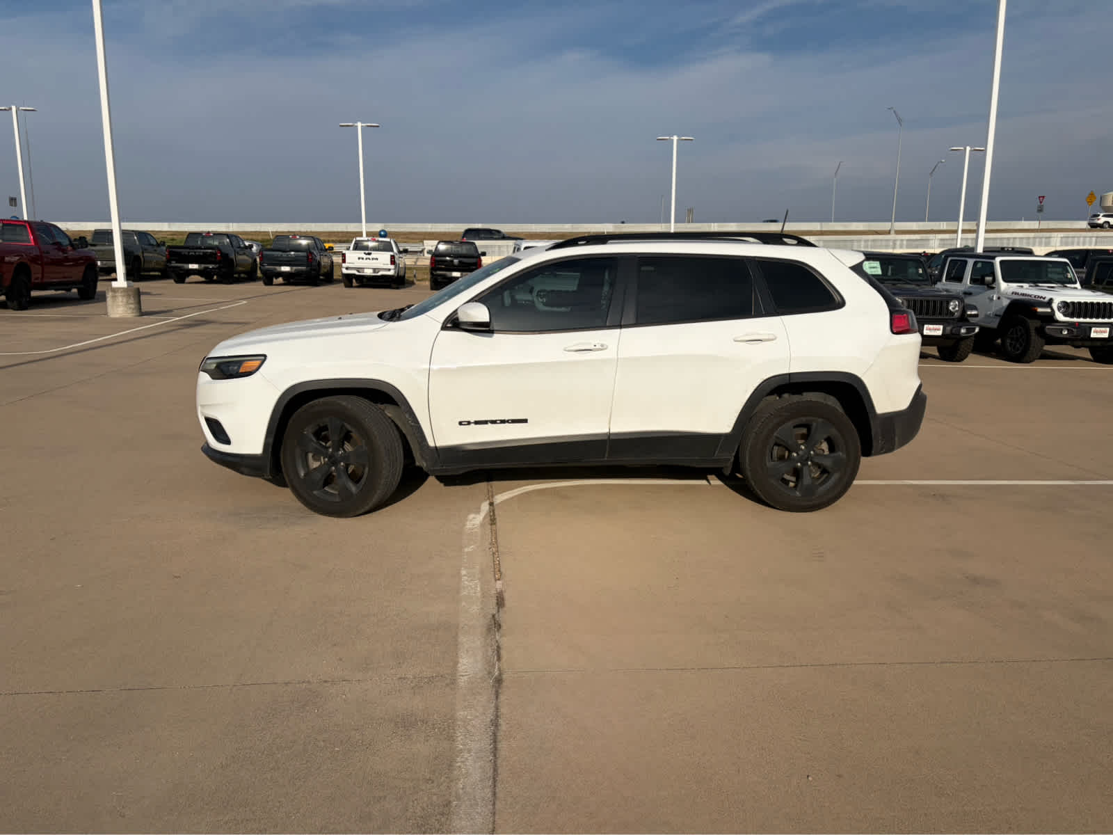 Used Car 2021 Jeep Cherokee  Altitude For Sale Under $20,000 In Waco, Texas