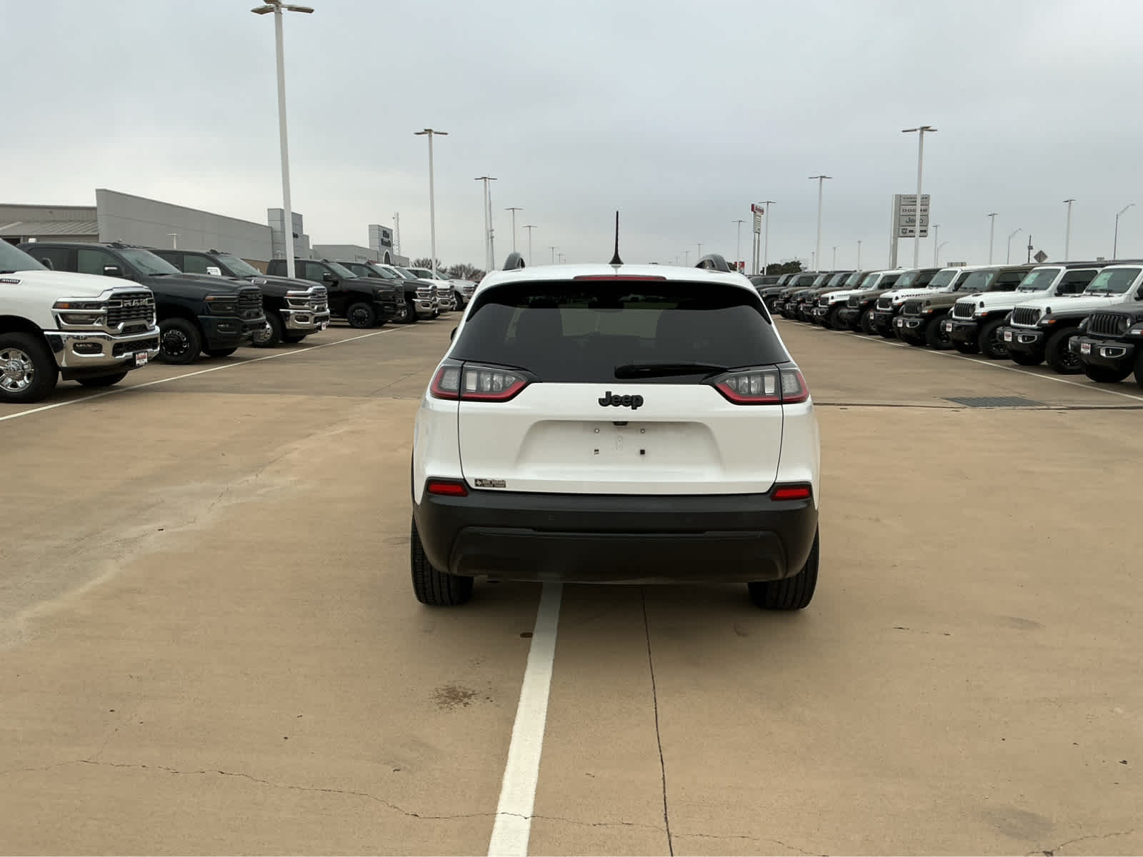 Used Car 2021 Jeep Cherokee  Altitude For Sale Under $20,000 In Waco, Texas