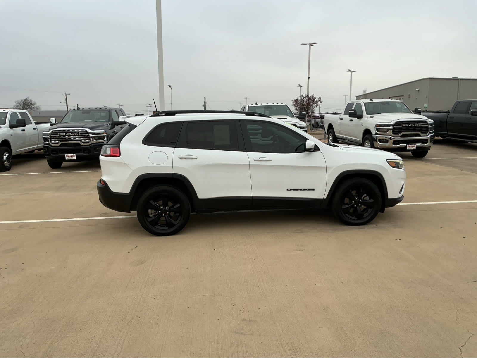 Used Car 2021 Jeep Cherokee  Altitude For Sale Under $20,000 In Waco, Texas