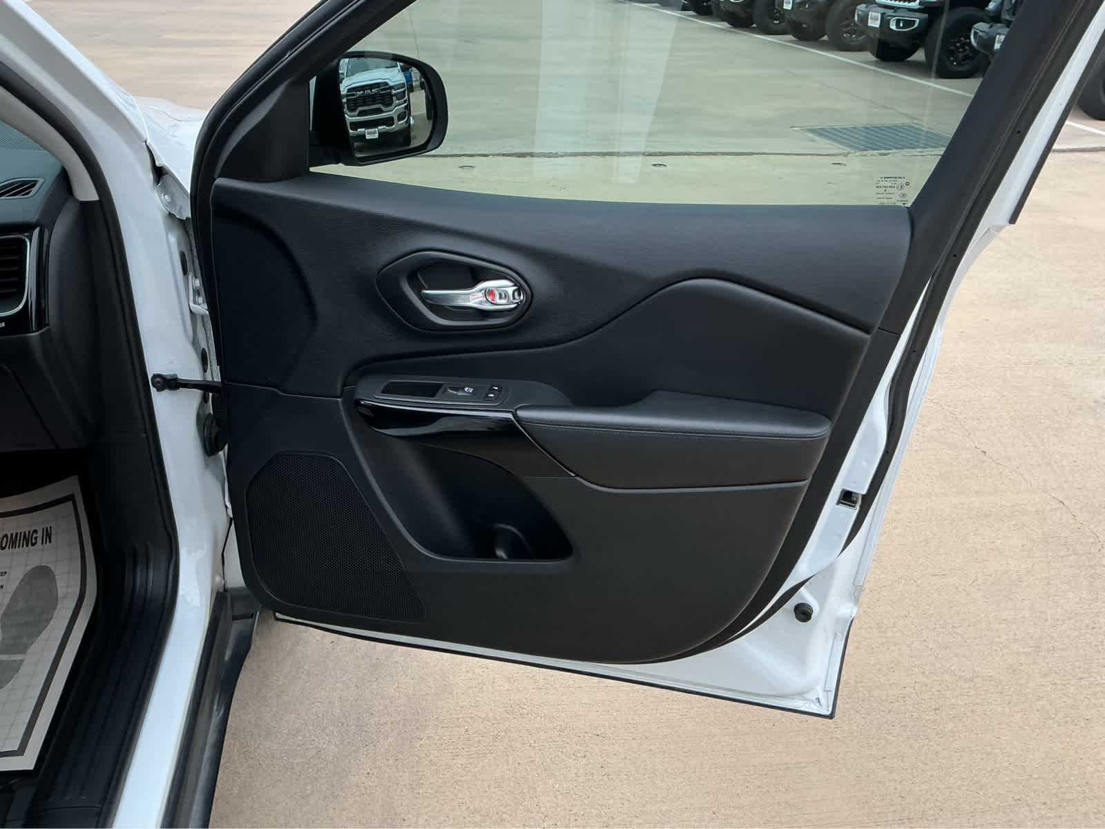 Used Car 2021 Jeep Cherokee  Altitude For Sale Under $20,000 In Waco, Texas