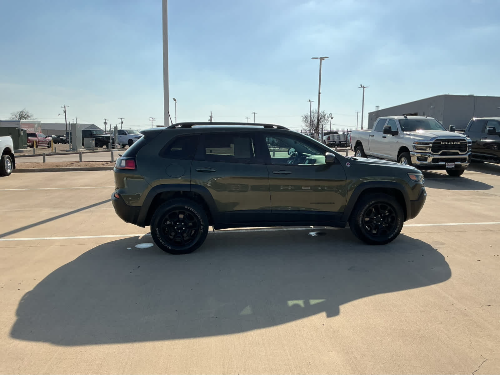 Used Car 2021 Jeep Cherokee  Trailhawk For Sale Under $30,000 In Waco, Texas