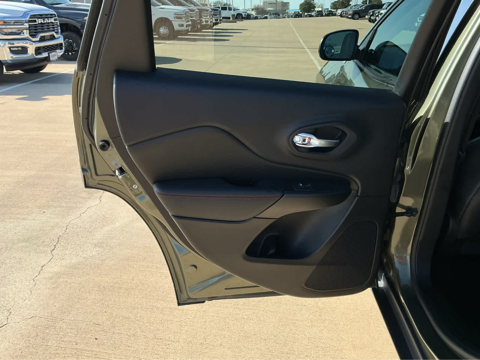 Used Car 2021 Jeep Cherokee  Trailhawk For Sale Under $30,000 In Waco, Texas