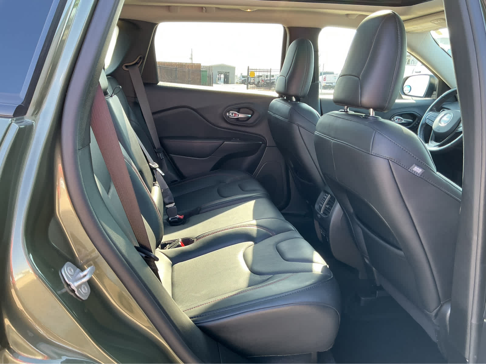 Used Car 2021 Jeep Cherokee  Trailhawk For Sale Under $30,000 In Waco, Texas