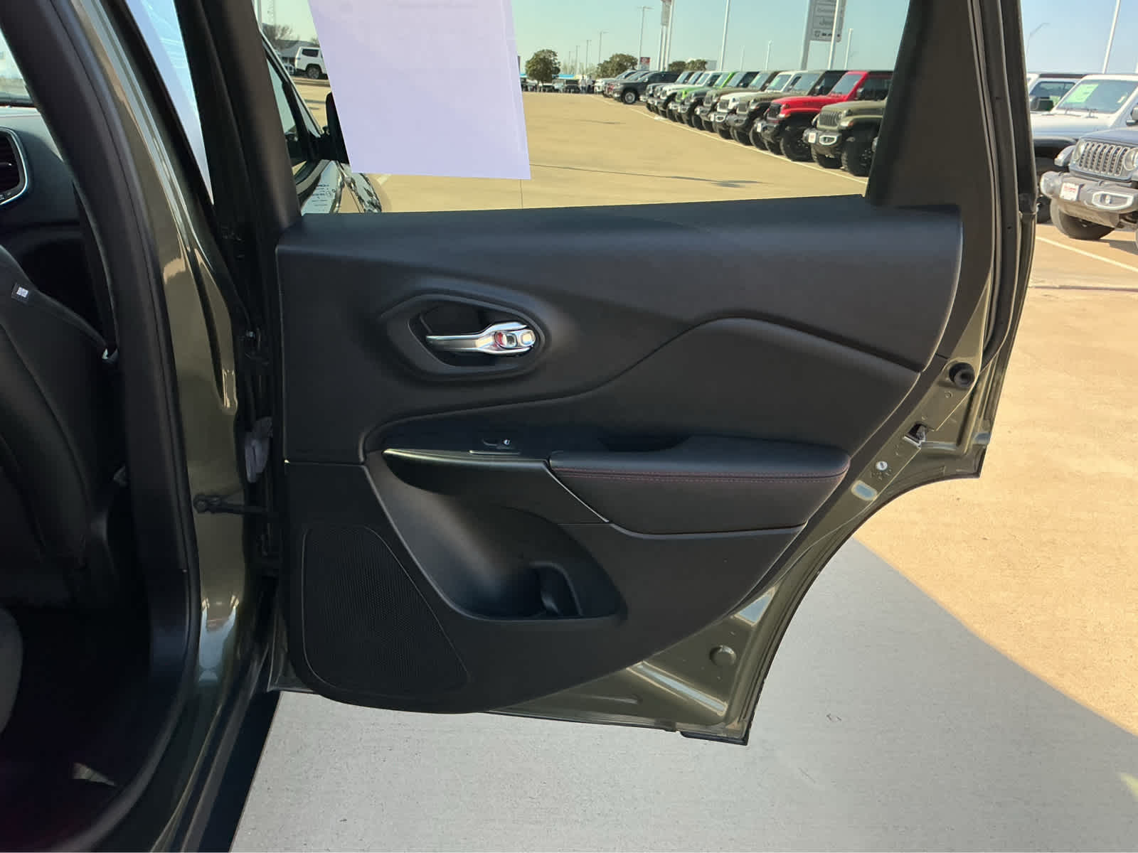 Used Car 2021 Jeep Cherokee  Trailhawk For Sale Under $30,000 In Waco, Texas