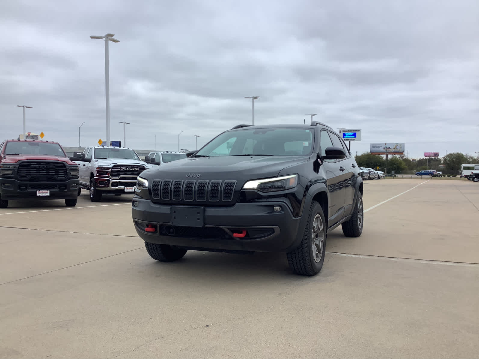 Used Car 2022 Jeep Cherokee  Trailhawk For Sale Under $35,000 In Waco, Texas