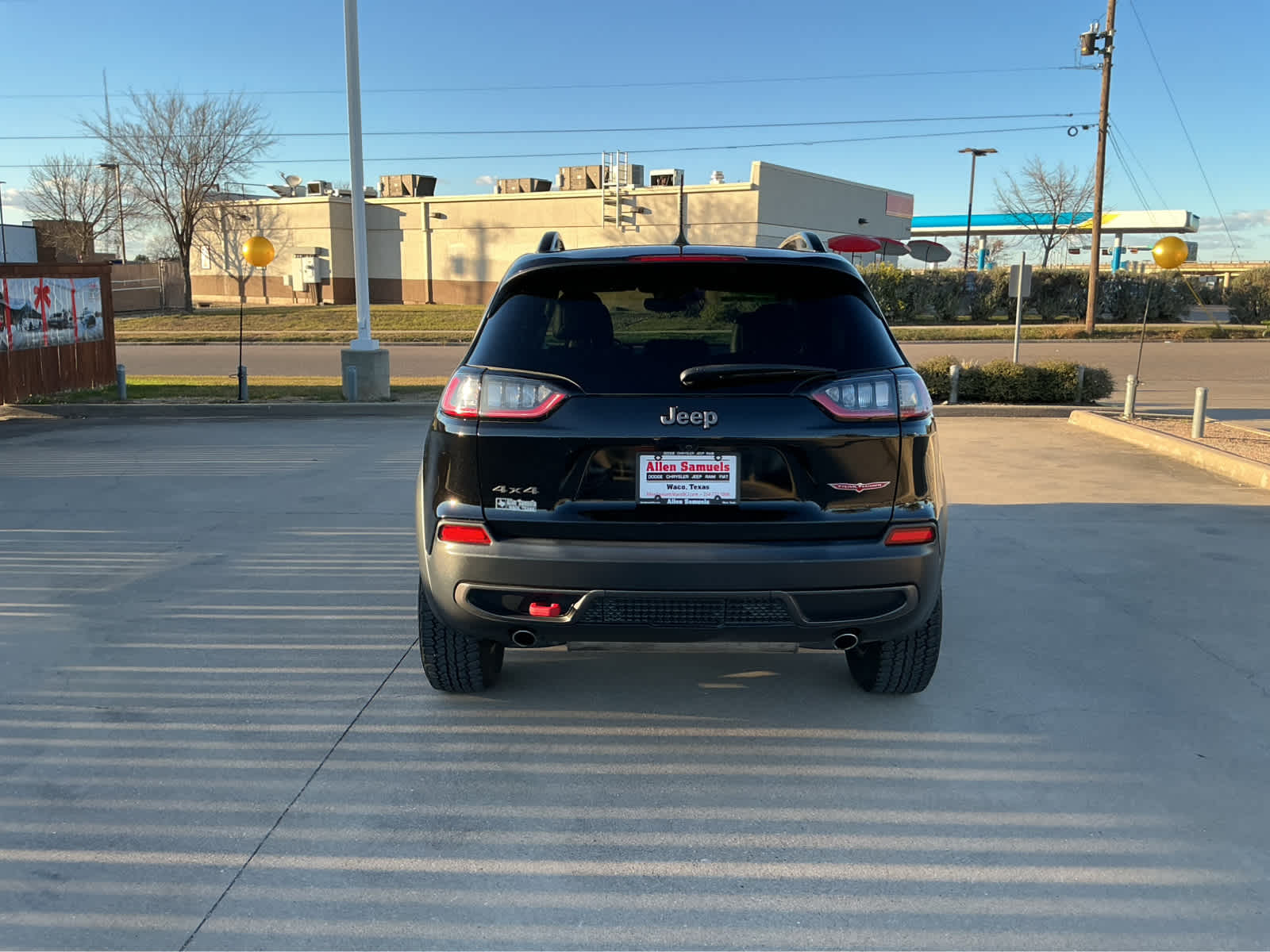 used 2022 Jeep Cherokee car, priced at $29,625