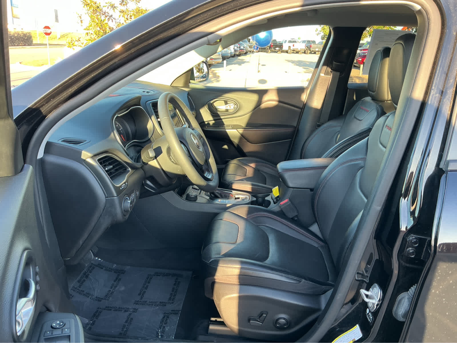 used 2022 Jeep Cherokee car, priced at $29,625