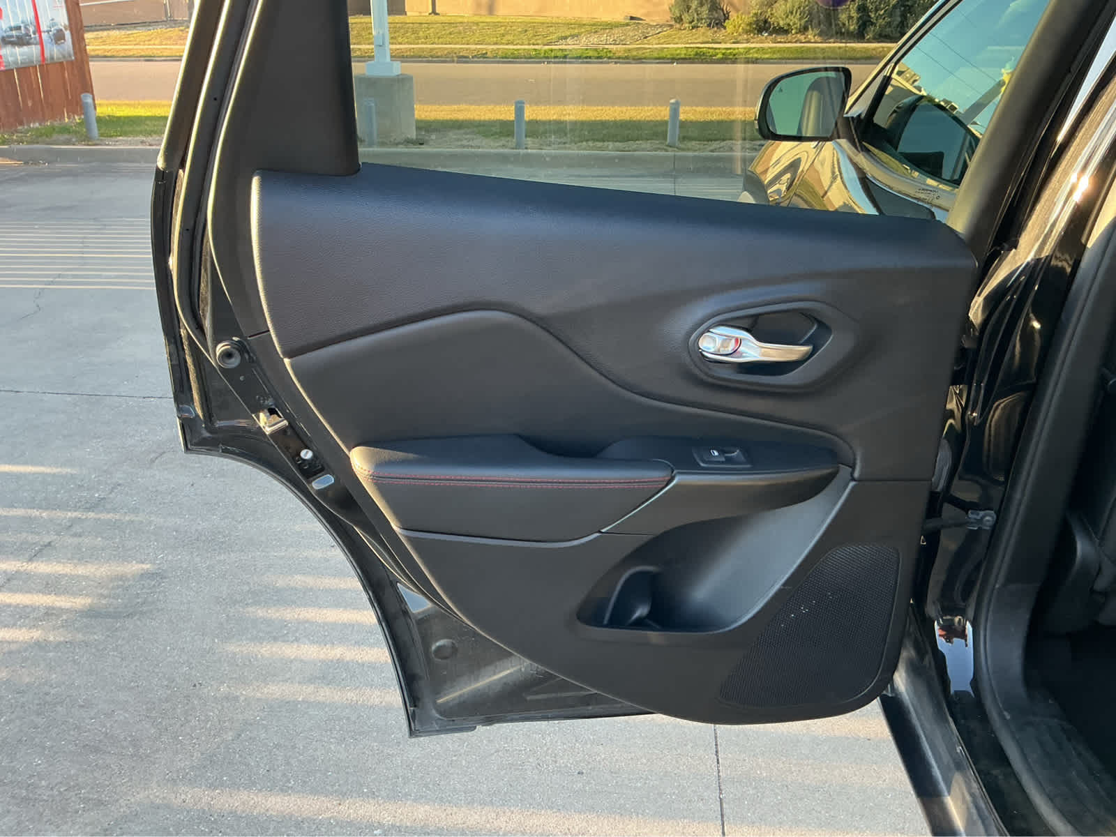 used 2022 Jeep Cherokee car, priced at $29,625