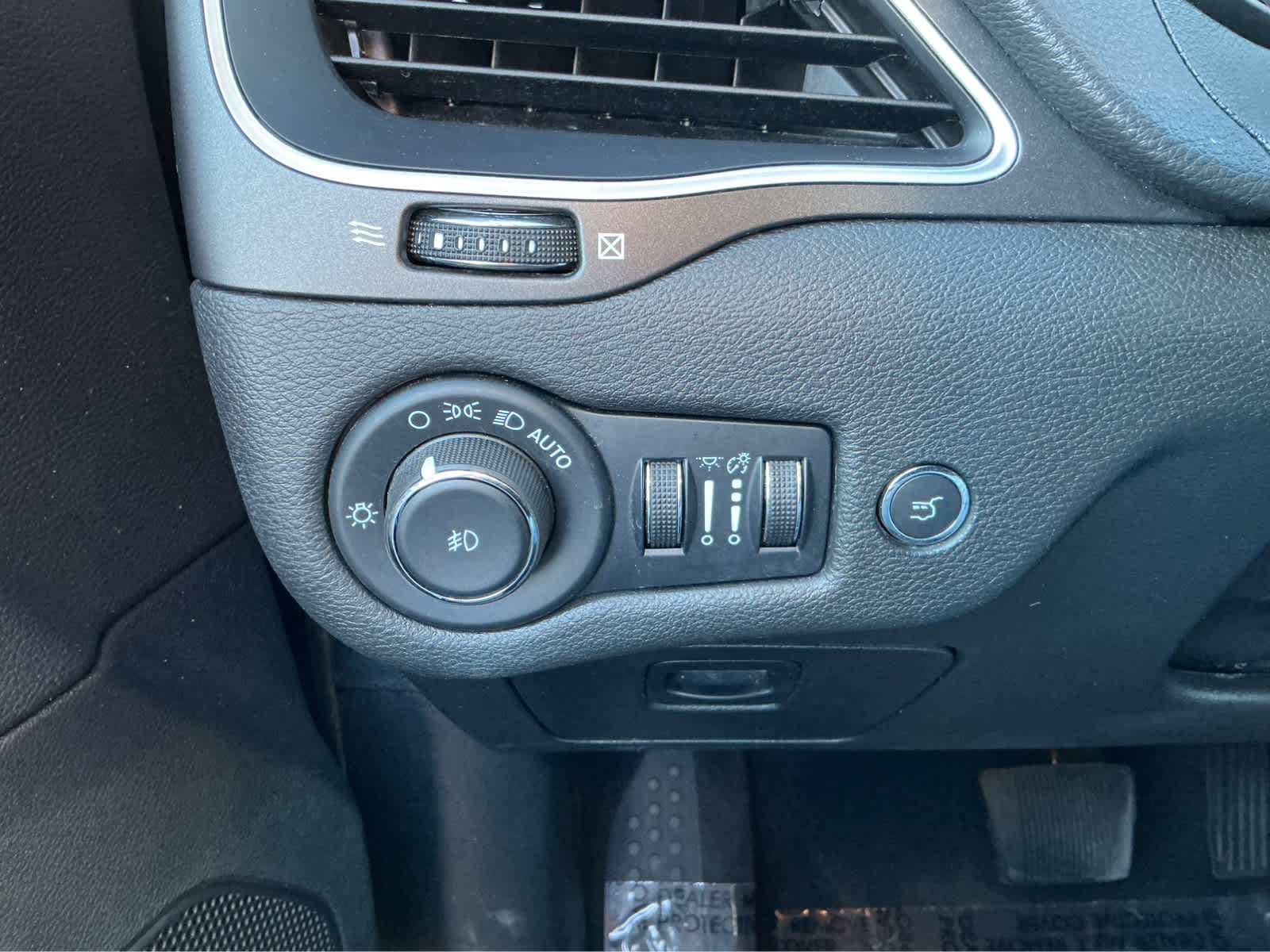 used 2022 Jeep Cherokee car, priced at $29,625