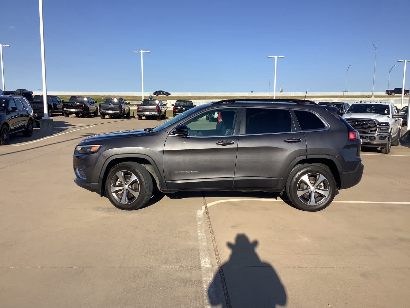 Used Car 2022 Jeep Cherokee  Limited For Sale Under $30,000 In Waco, Texas