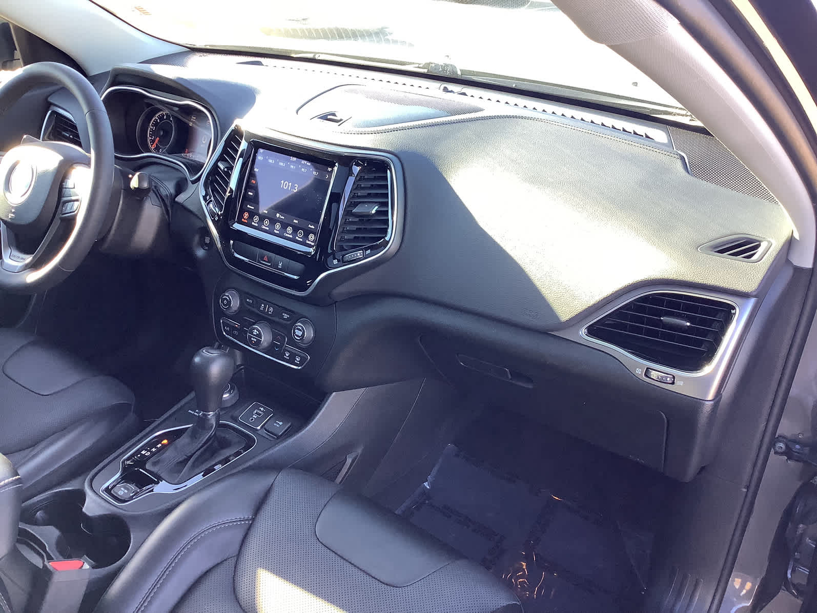 Used Car 2022 Jeep Cherokee  Limited For Sale Under $30,000 In Waco, Texas