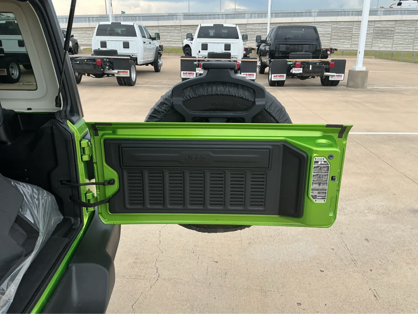 used 2025 Jeep Wrangler car, priced at $36,450