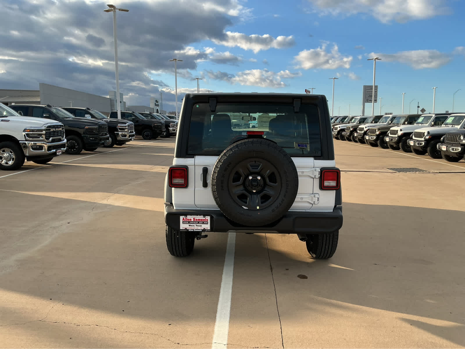 new 2026 Jeep Wrangler car, priced at $45,385