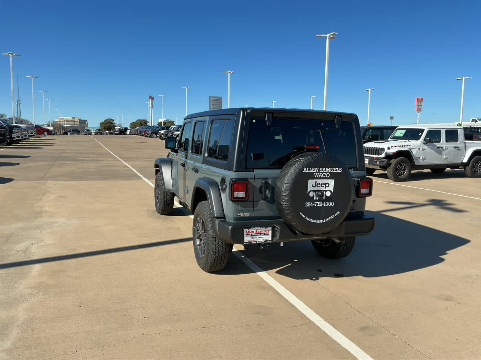 new 2026 Jeep Wrangler car, priced at $45,271