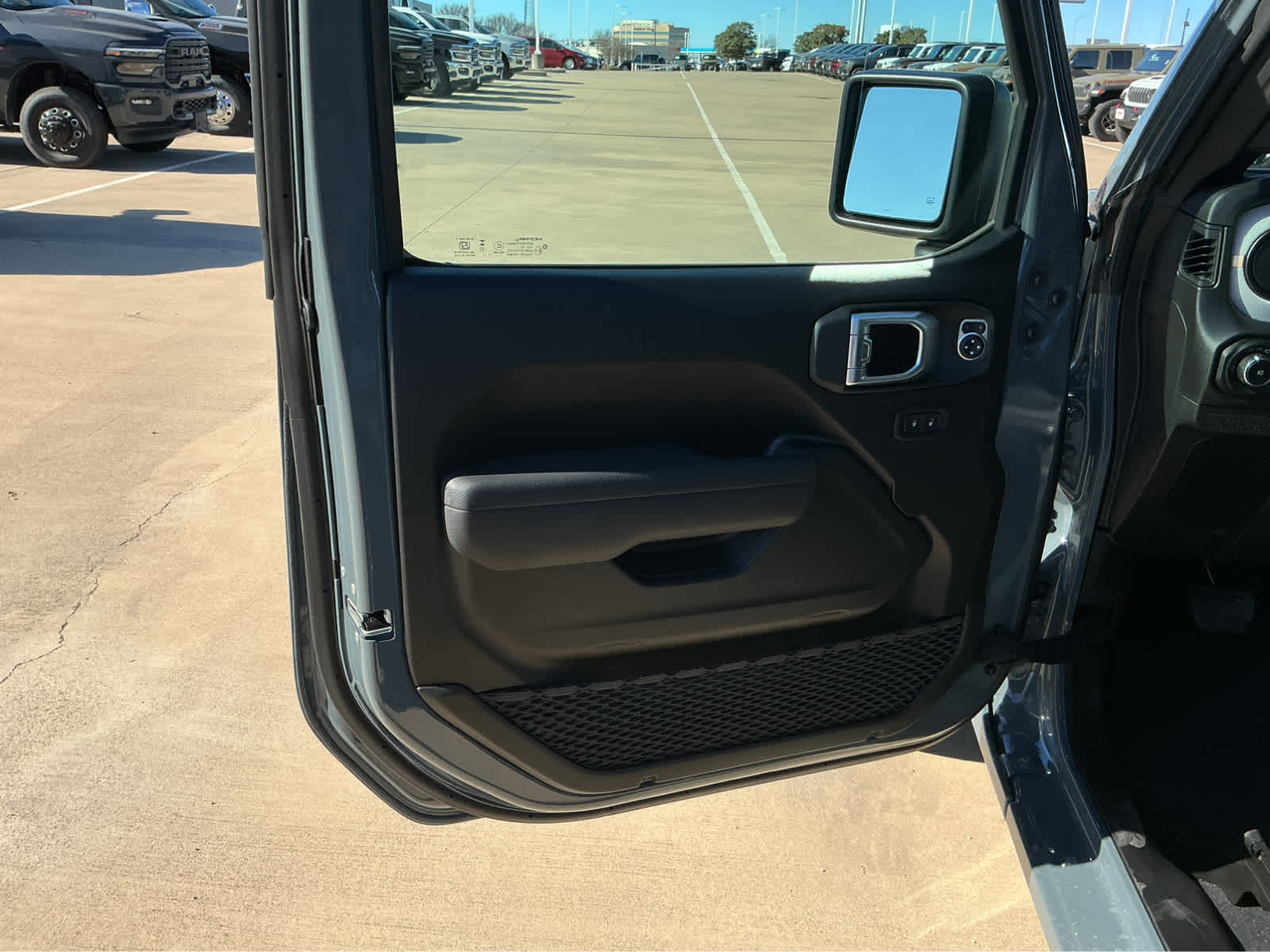 new 2026 Jeep Wrangler car, priced at $45,271