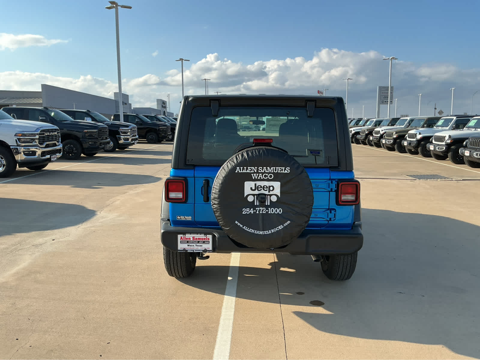 new 2026 Jeep Wrangler car, priced at $45,385