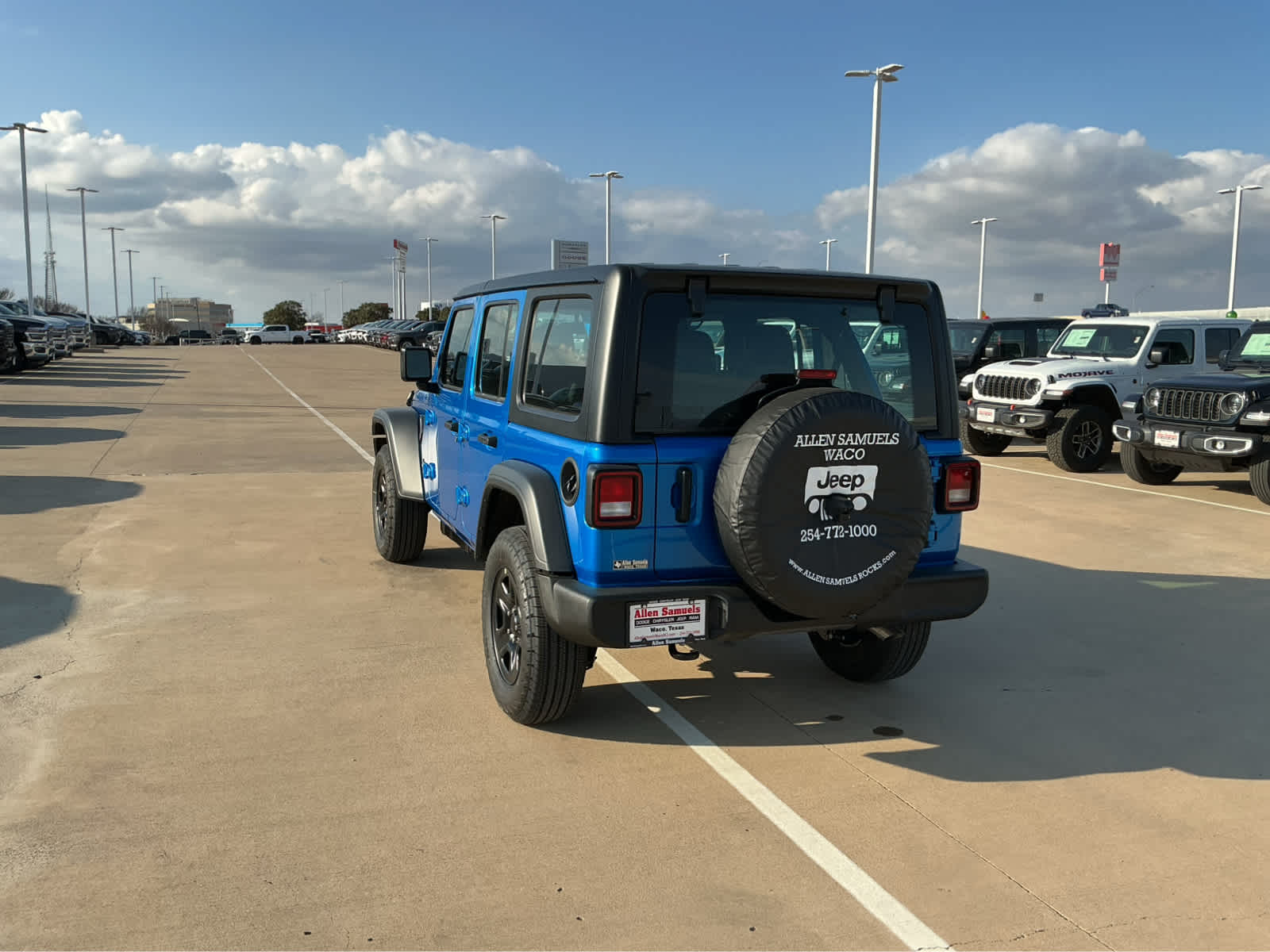 new 2026 Jeep Wrangler car, priced at $45,385