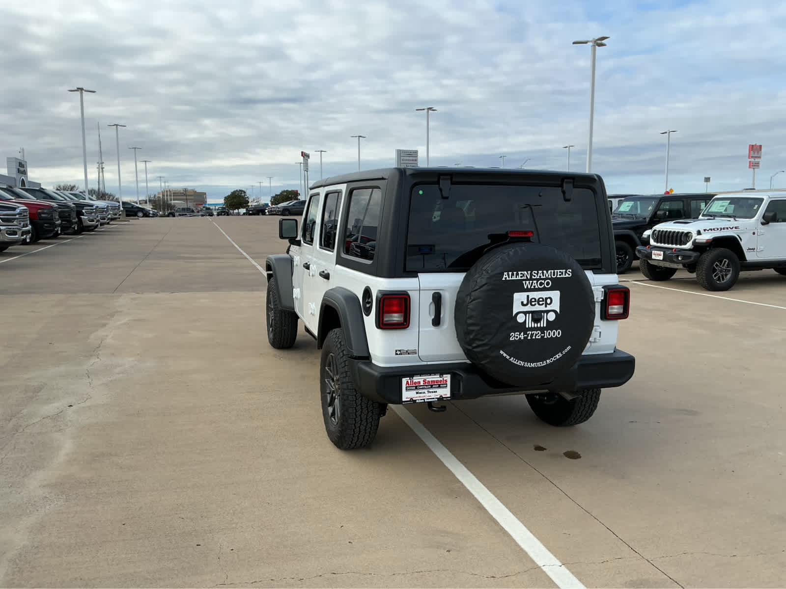 new 2026 Jeep Wrangler car, priced at $44,753