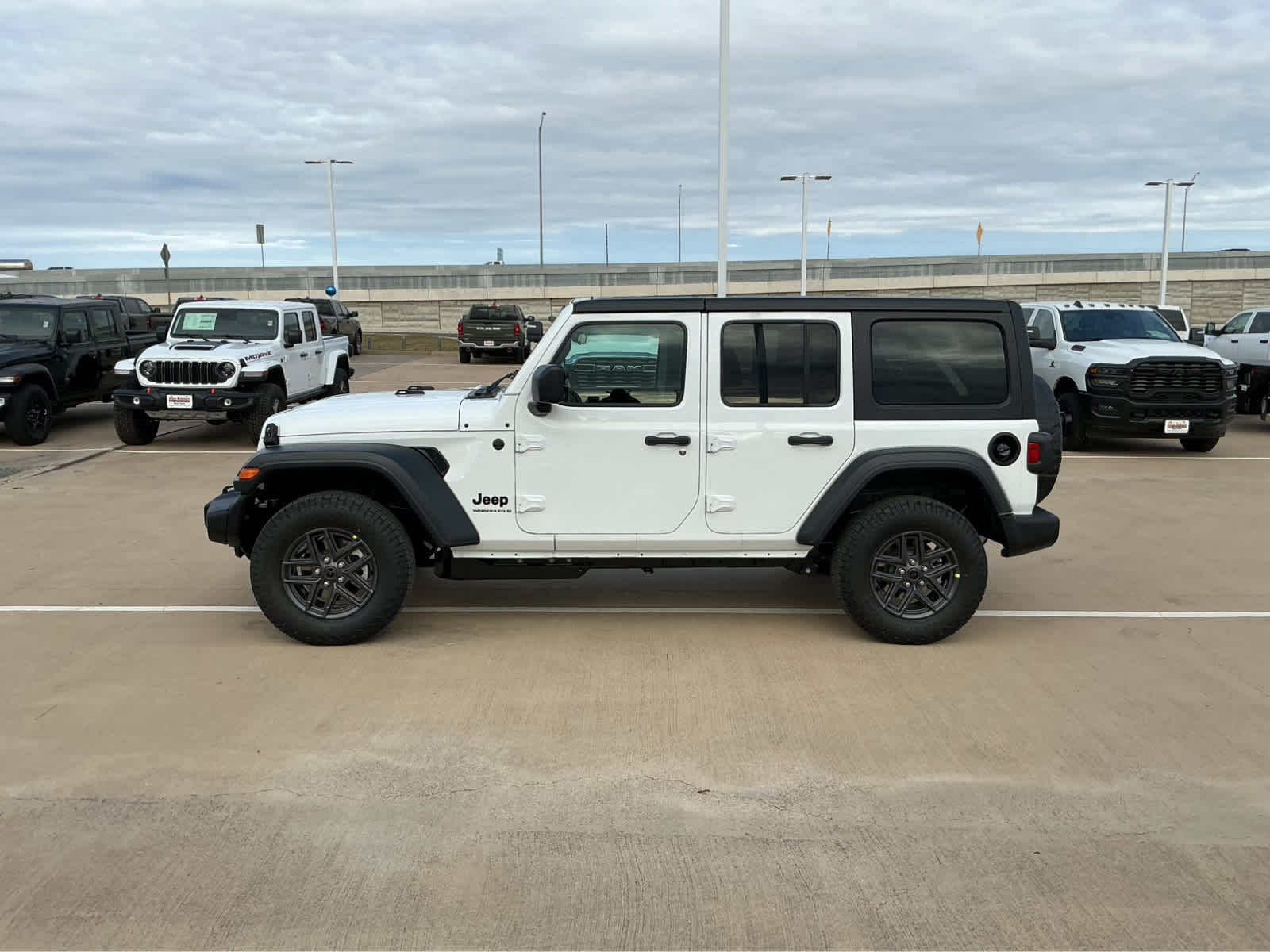 new 2026 Jeep Wrangler car, priced at $44,753