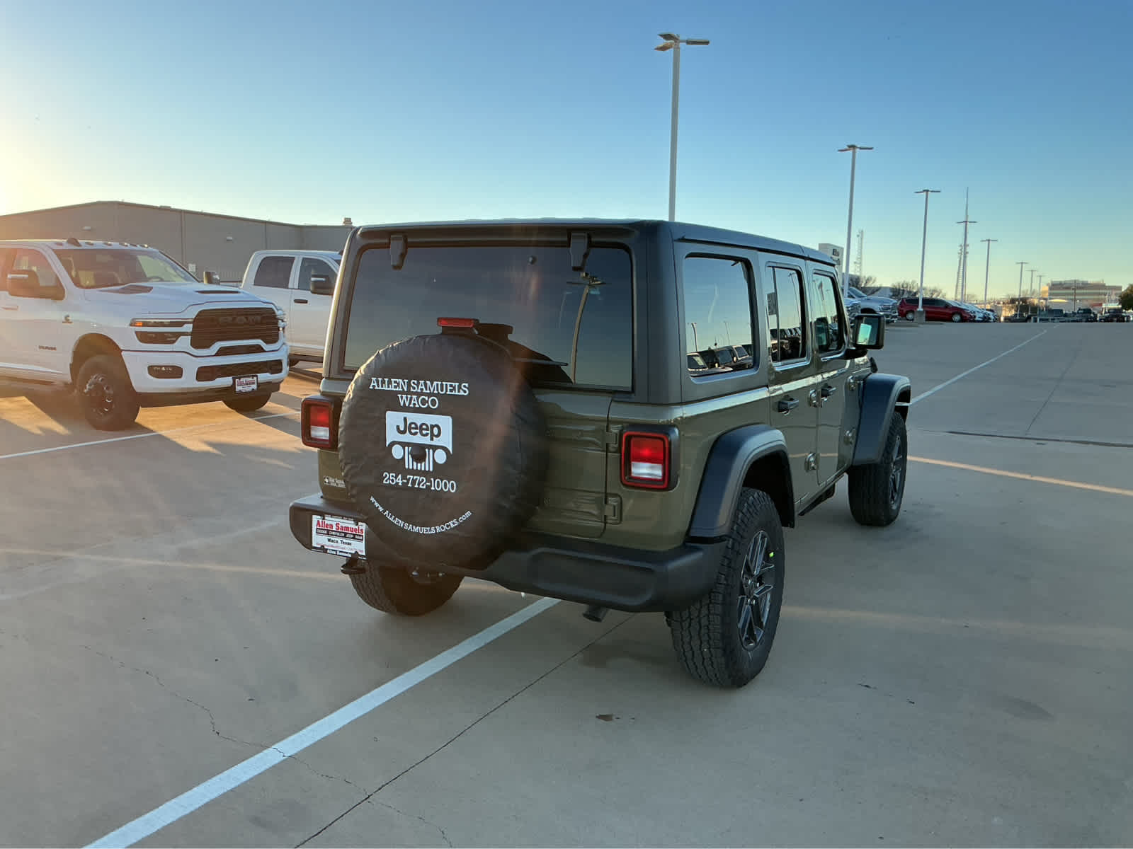 new 2026 Jeep Wrangler car, priced at $45,271