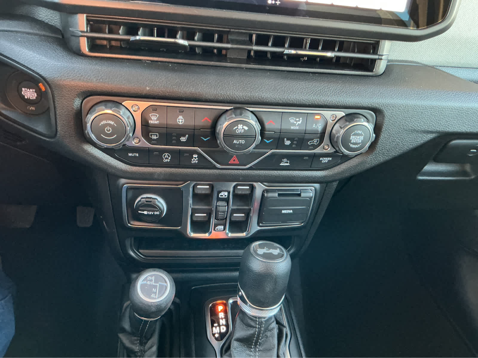 new 2026 Jeep Wrangler car, priced at $45,271