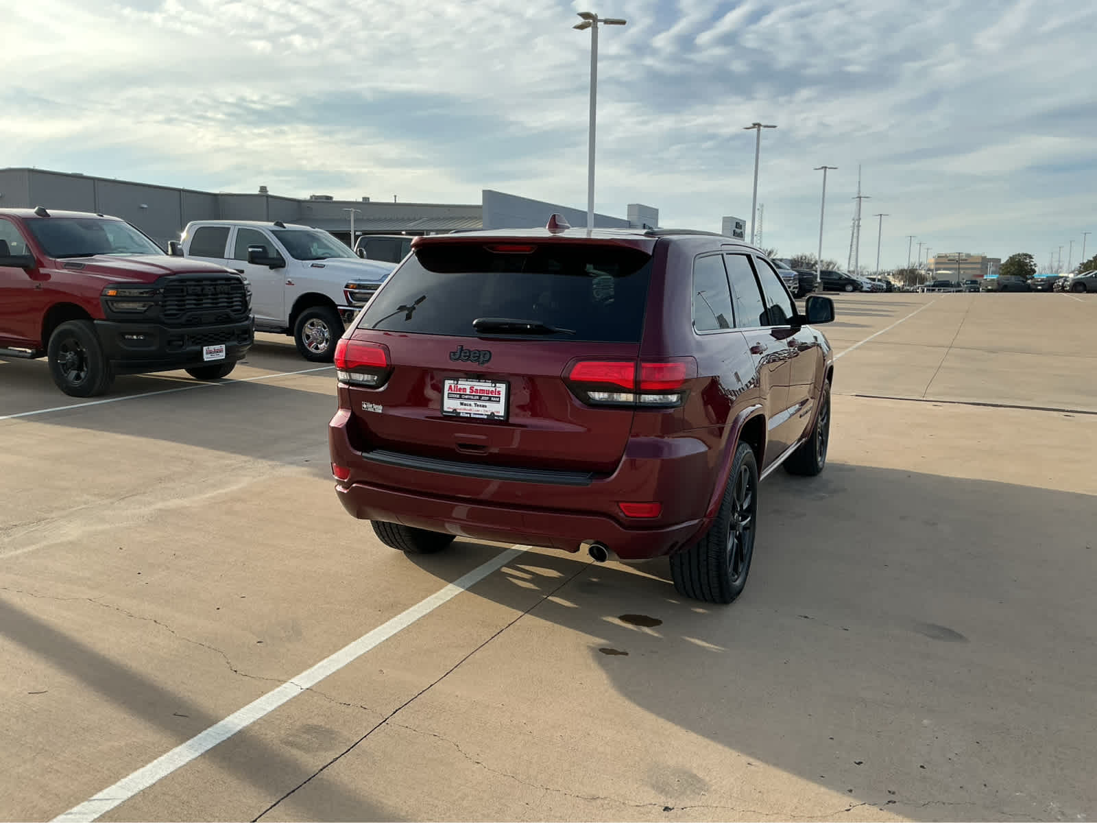 Used Car 2021 Jeep Grand Cherokee  Laredo X For Sale Under $25,000 In Waco, Texas