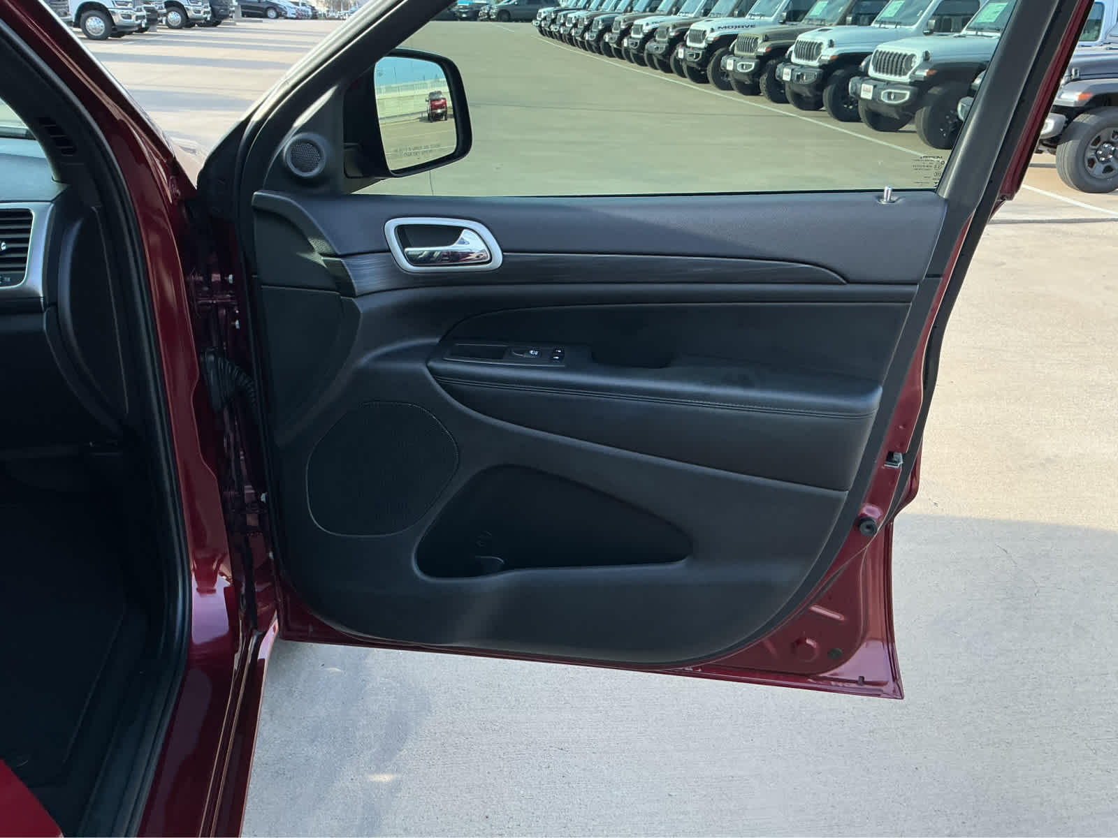 Used Car 2021 Jeep Grand Cherokee  Laredo X For Sale Under $25,000 In Waco, Texas