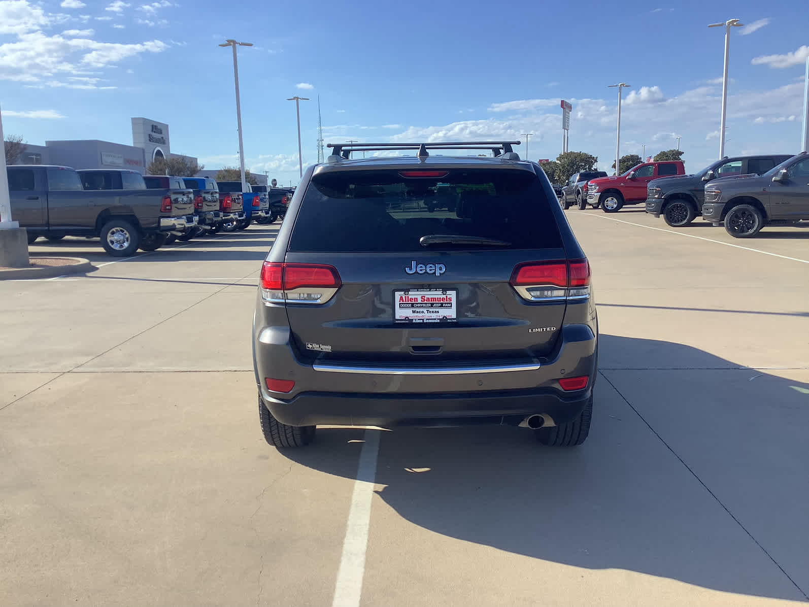Used Car 2021 Jeep Grand Cherokee  Limited For Sale Under $25,000 In Waco, Texas