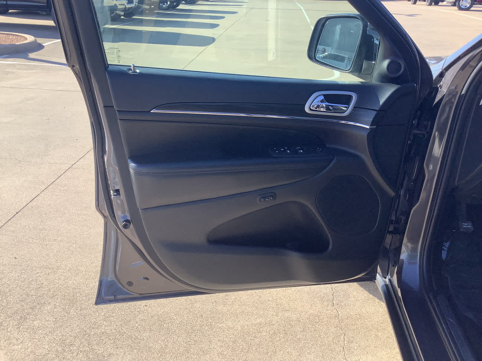 Used Car 2021 Jeep Grand Cherokee  Limited For Sale Under $25,000 In Waco, Texas