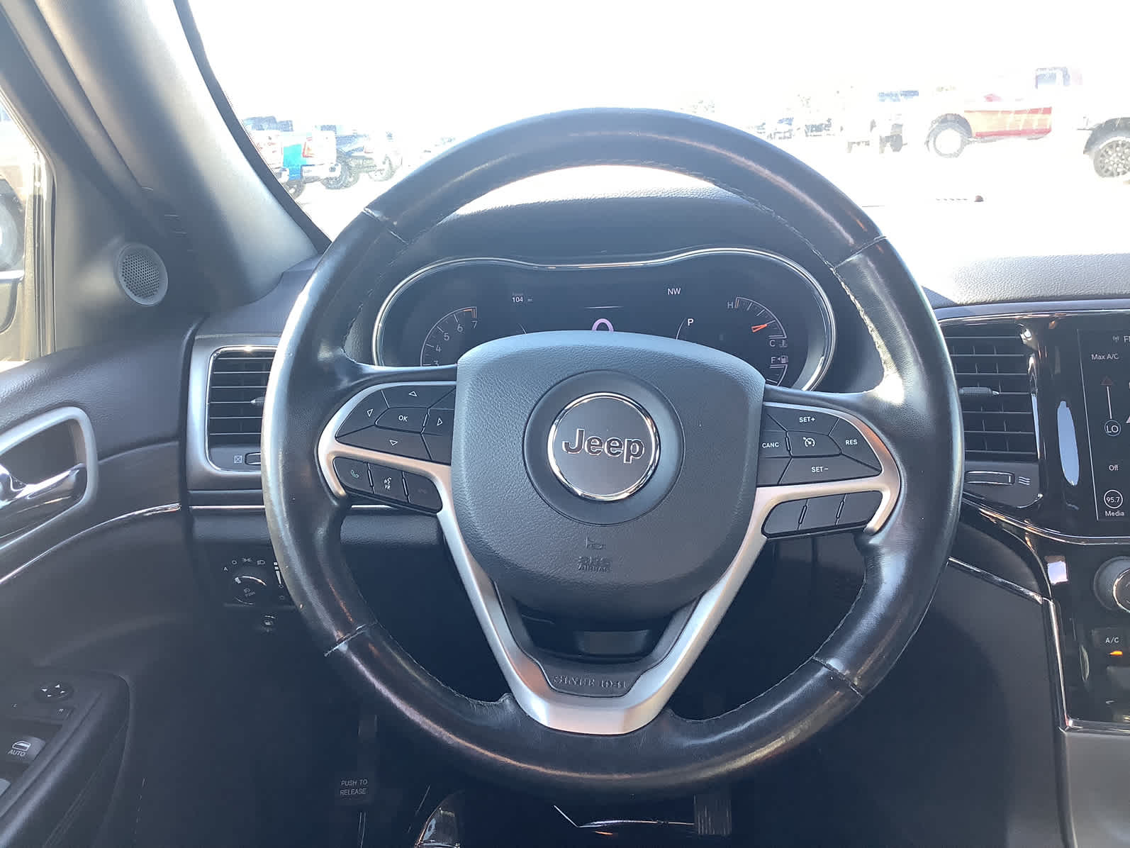 Used Car 2021 Jeep Grand Cherokee  Limited For Sale Under $25,000 In Waco, Texas