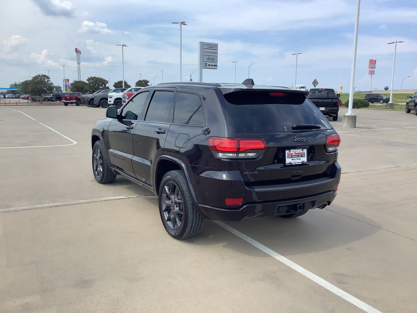 Used Car 2021 Jeep Grand Cherokee  80th Anniversary For Sale Under $35,000 In Waco, Texas