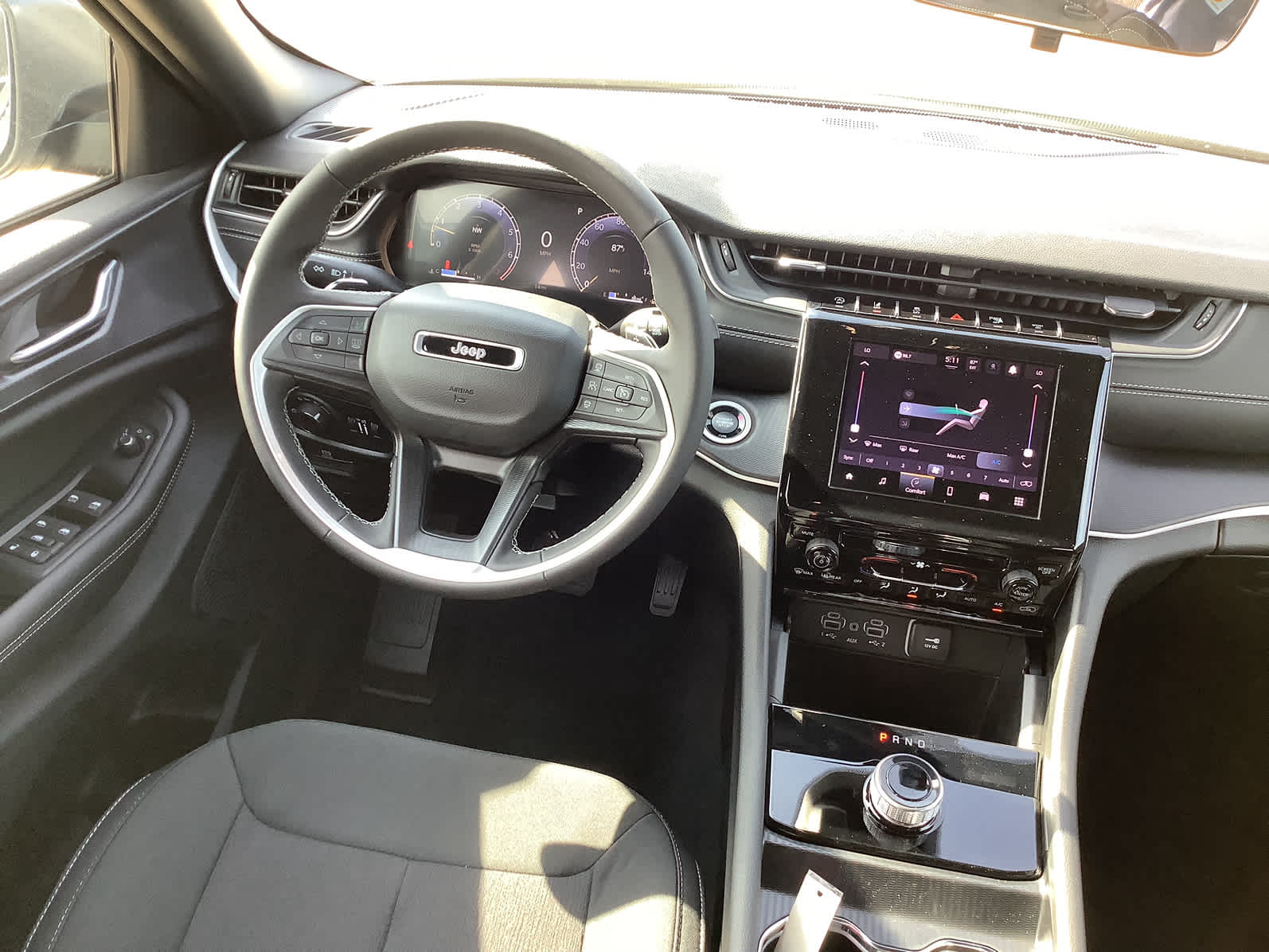 New Car 2025 Jeep Grand Cherokee  Laredo For Sale Under $40,000 In Waco, Texas