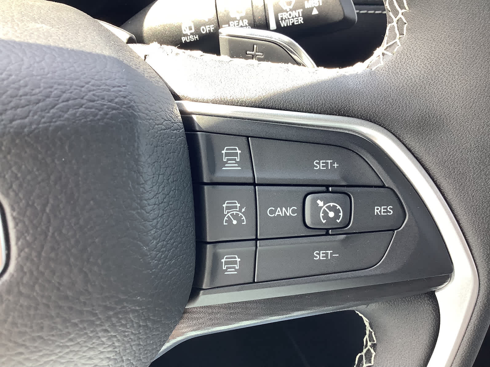 New Car 2025 Jeep Grand Cherokee  Laredo For Sale Under $40,000 In Waco, Texas