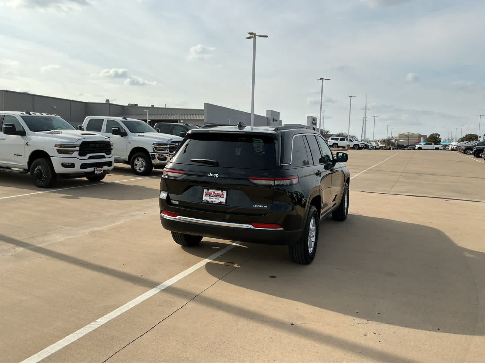 Used Car 2025 Jeep Grand Cherokee  Laredo For Sale Under $40,000 In Waco, Texas