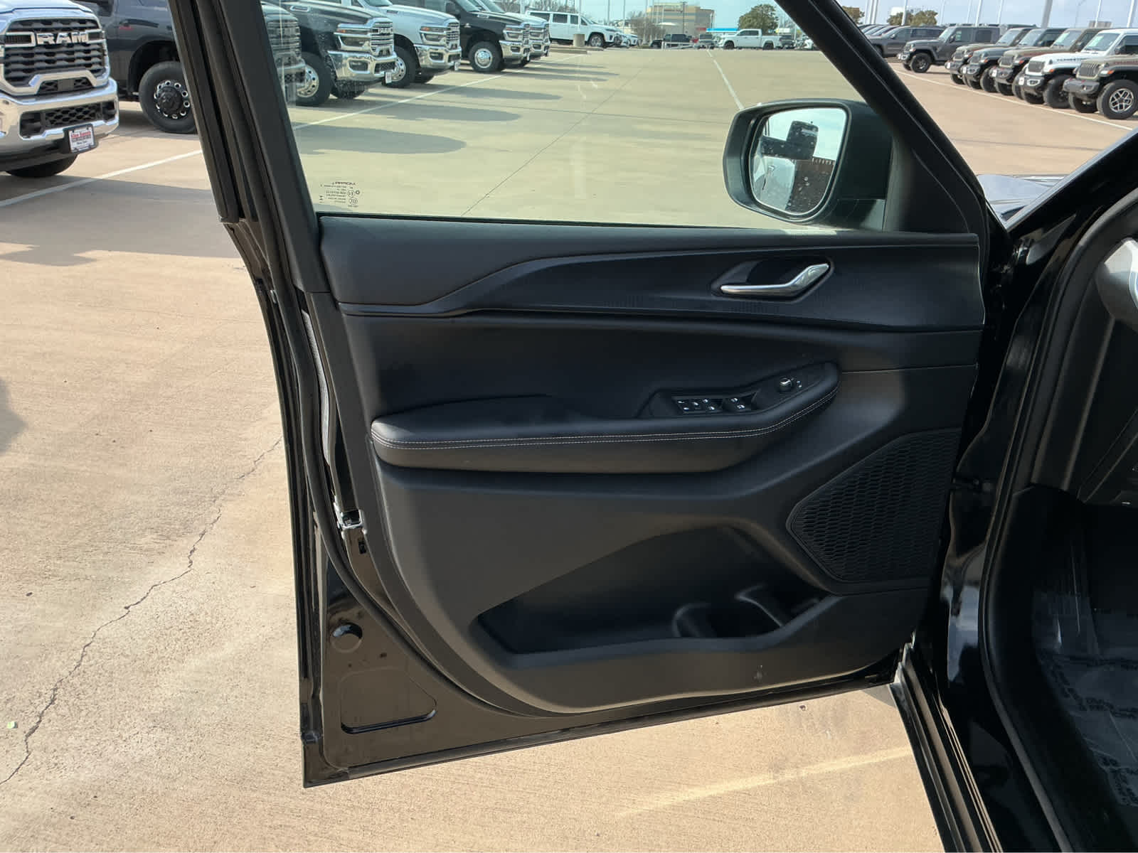 Used Car 2025 Jeep Grand Cherokee  Laredo For Sale Under $40,000 In Waco, Texas