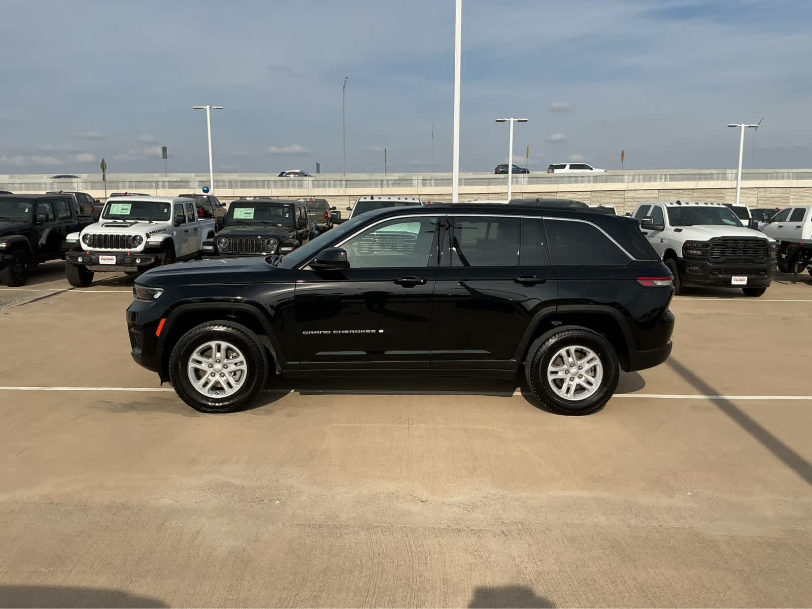 Used Car 2025 Jeep Grand Cherokee  Laredo For Sale Under $40,000 In Waco, Texas