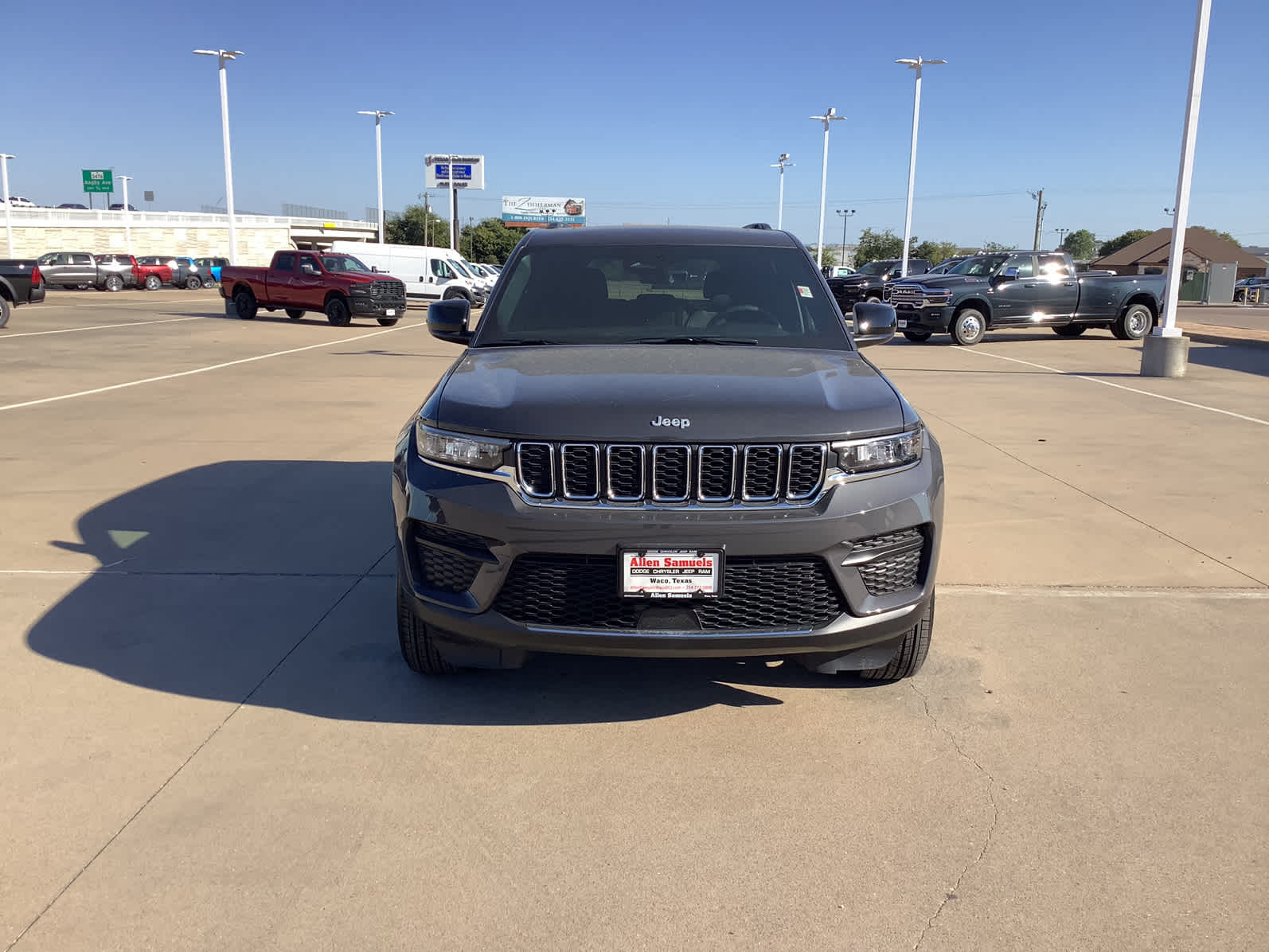 New Car 2025 Jeep Grand Cherokee  Laredo For Sale Under $40,000 In Waco, Texas