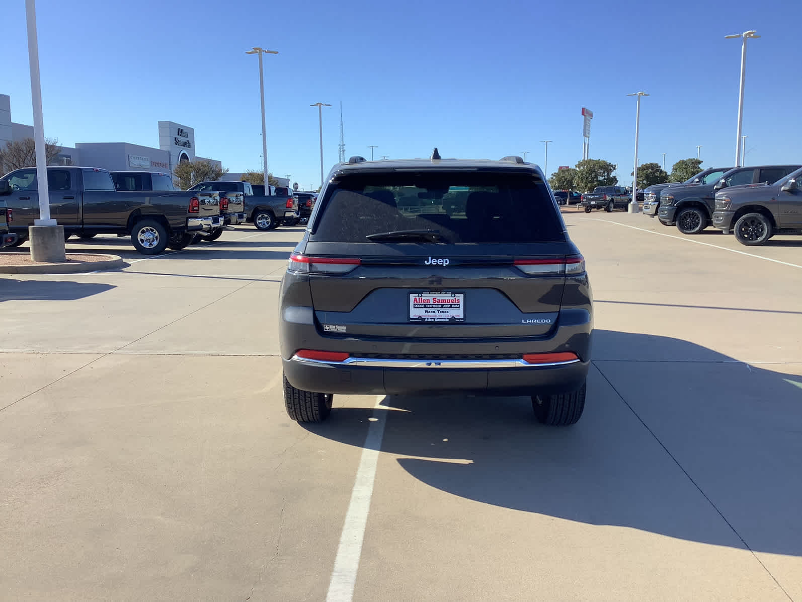 New Car 2025 Jeep Grand Cherokee  Laredo For Sale Under $40,000 In Waco, Texas