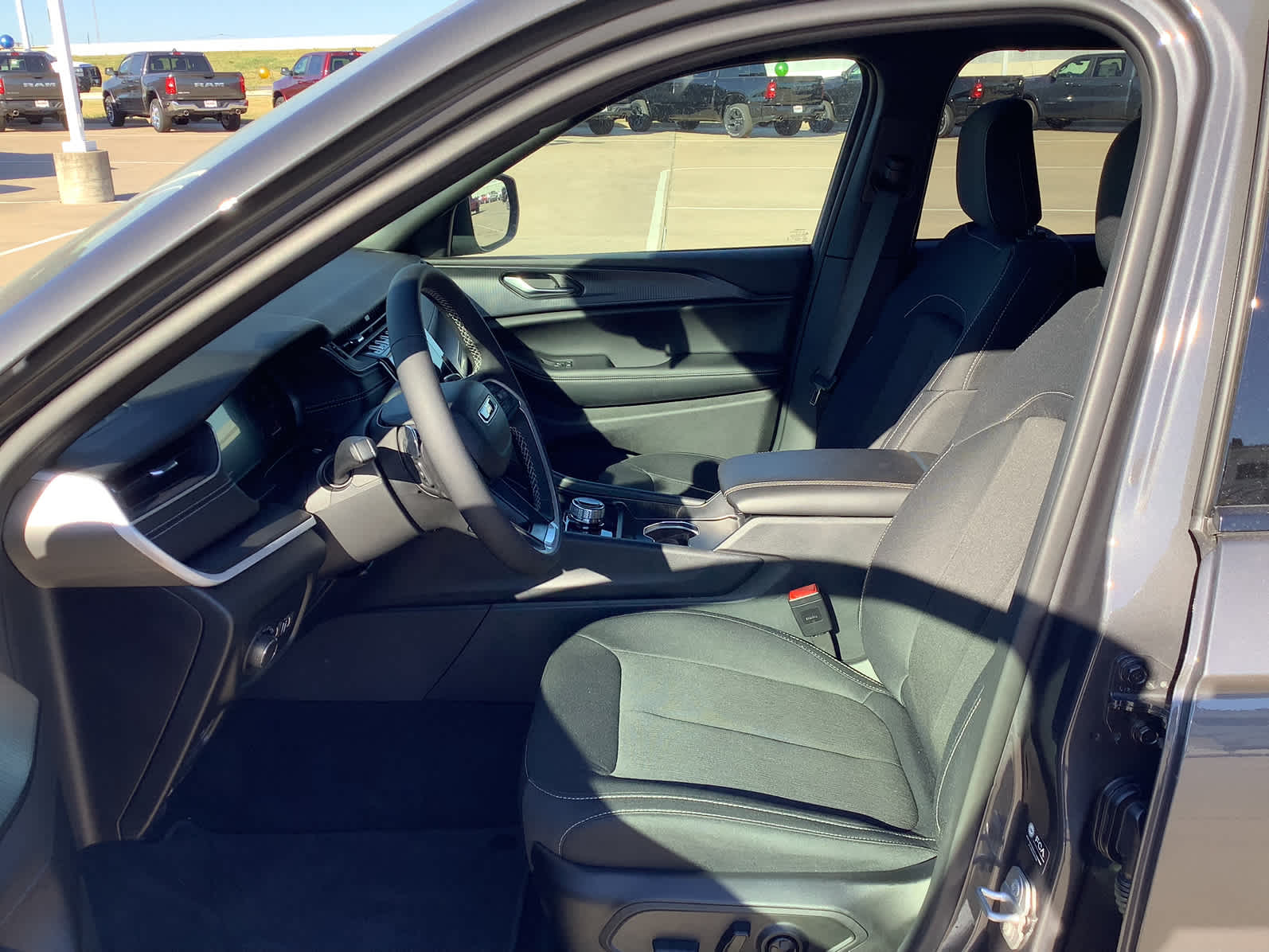 New Car 2025 Jeep Grand Cherokee  Laredo For Sale Under $40,000 In Waco, Texas