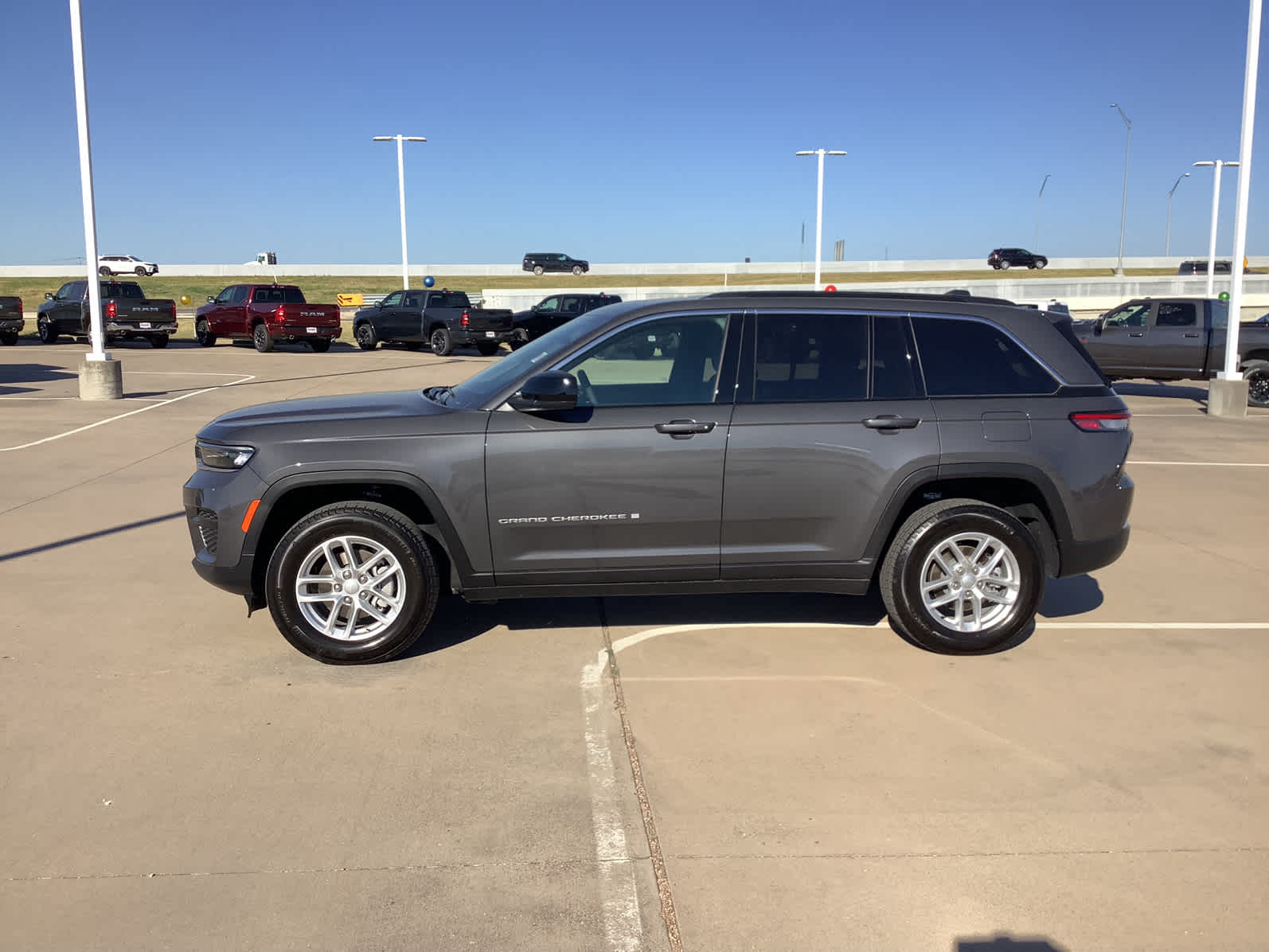 New Car 2025 Jeep Grand Cherokee  Laredo For Sale Under $40,000 In Waco, Texas