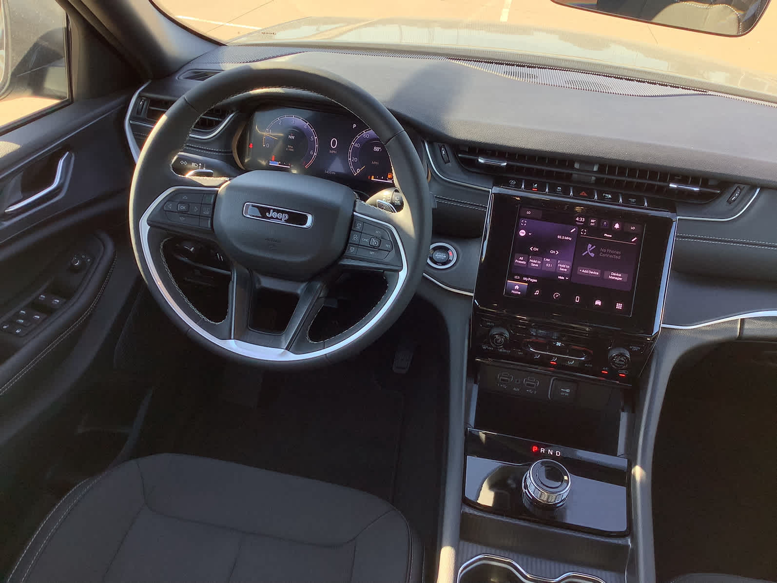 New Car 2025 Jeep Grand Cherokee  Laredo For Sale Under $40,000 In Waco, Texas