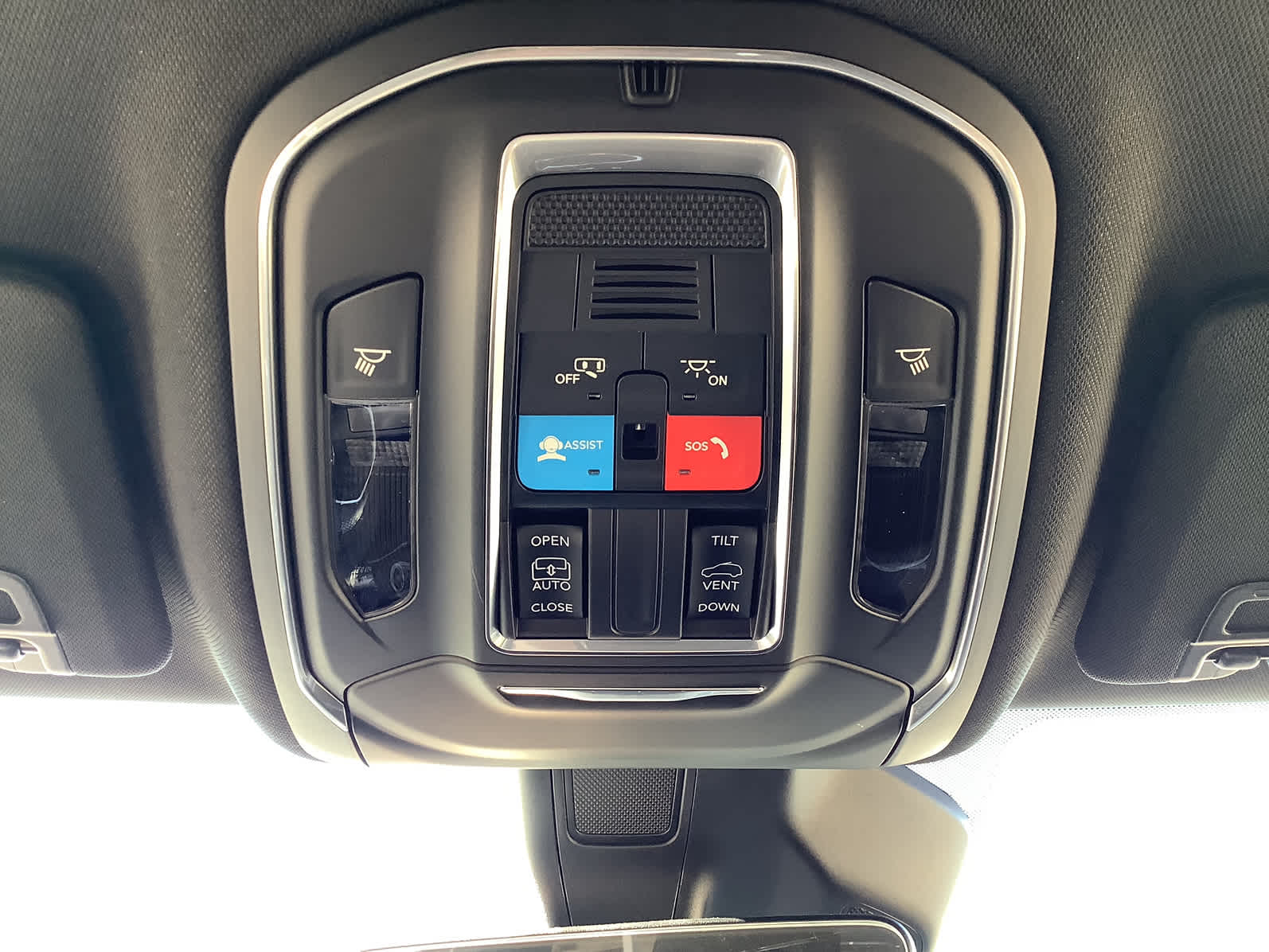 New Car 2025 Jeep Grand Cherokee  Laredo For Sale Under $40,000 In Waco, Texas
